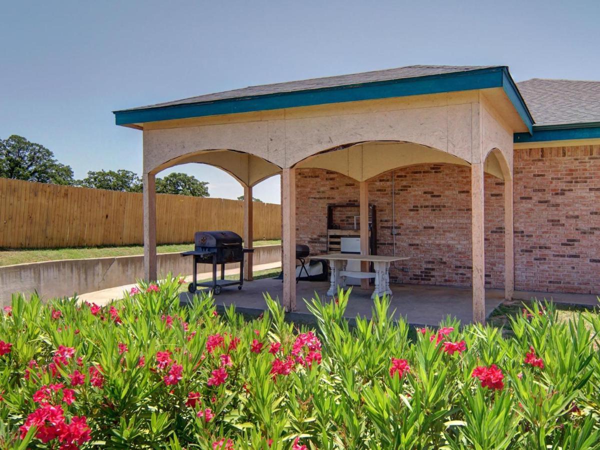 Quality One Motel Weatherford Esterno foto