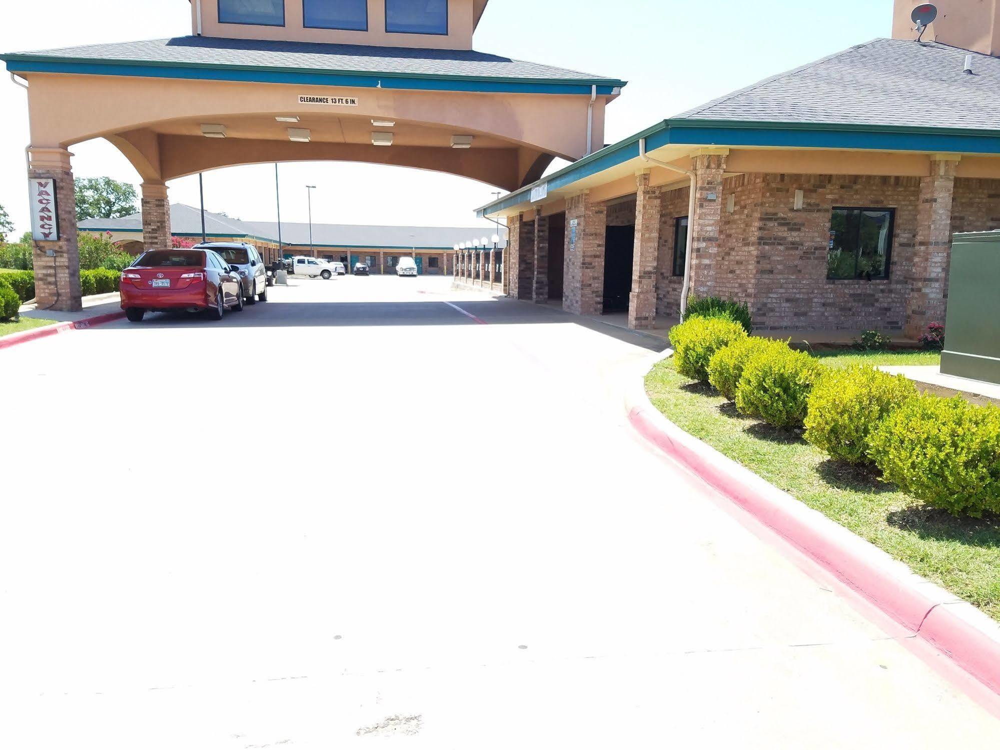 Quality One Motel Weatherford Esterno foto