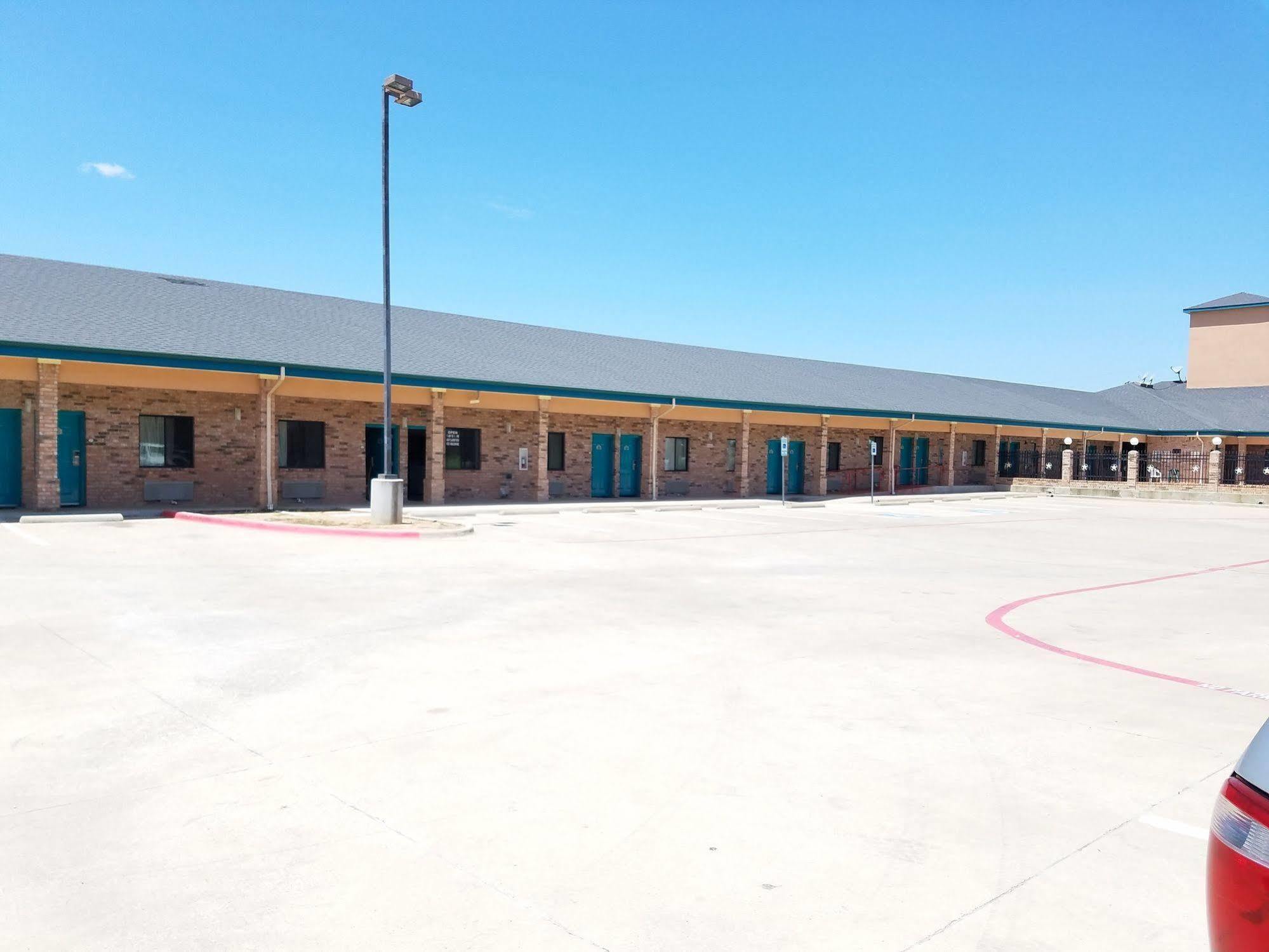 Quality One Motel Weatherford Esterno foto